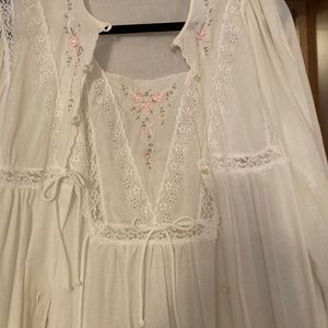 Vintage nightgown & robe peignoir set.